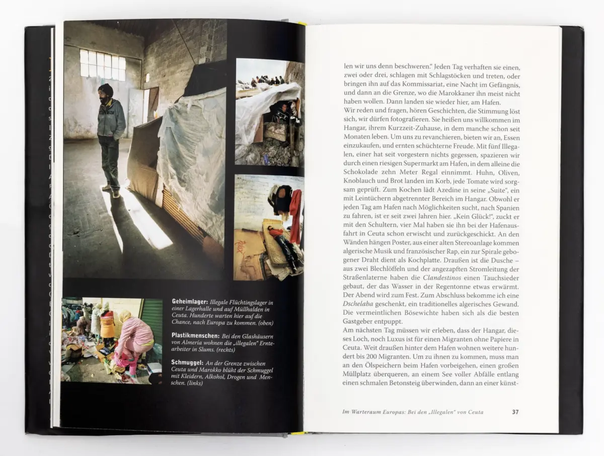 Man in hoodie standing in a warehouse among makeshift tarps; left page shows a photo collage, right page contains German text.