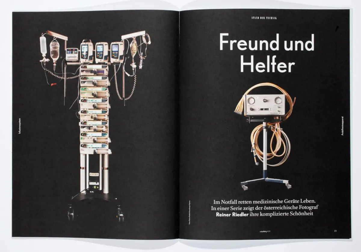 Infusion-pump tower with IV bags on left; right shows large "Freund und Helfer" headline and an anesthesia machine with coiled hoses.